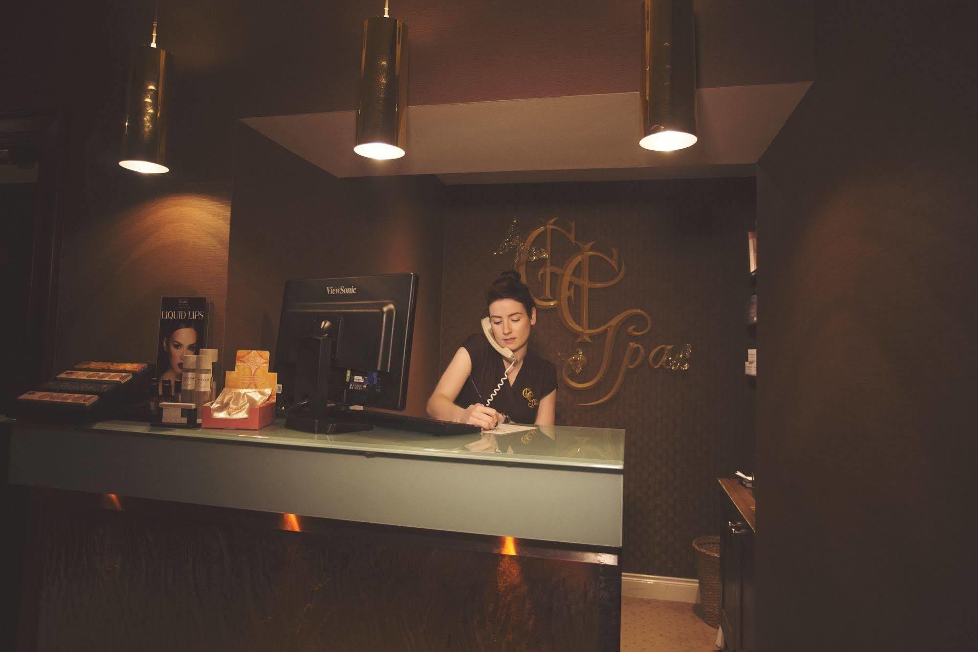 Canal Court นิวรี ภายนอก รูปภาพ