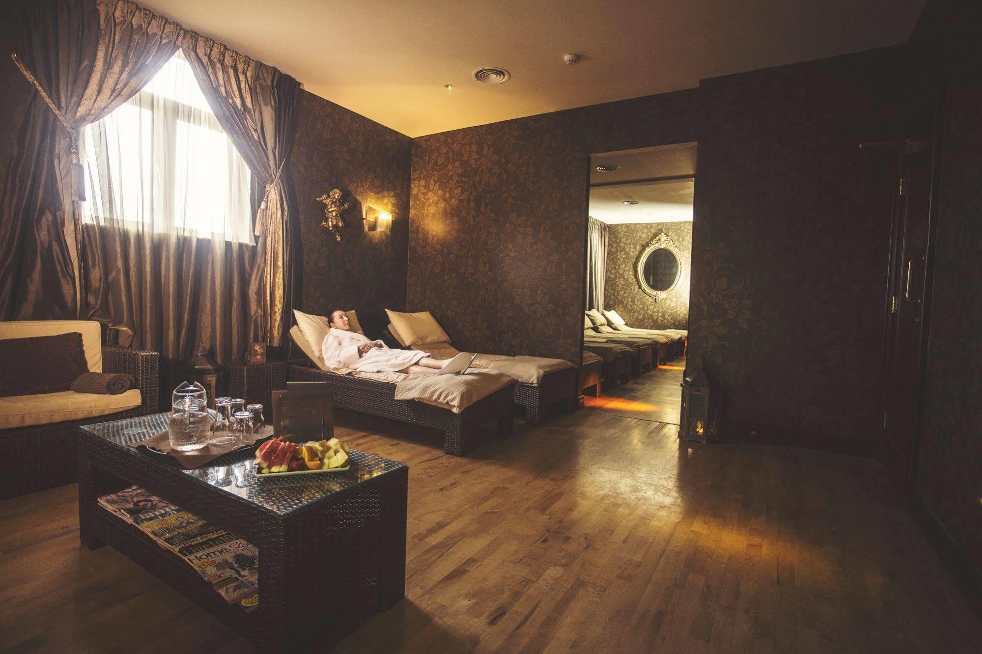 Canal Court นิวรี ภายนอก รูปภาพ